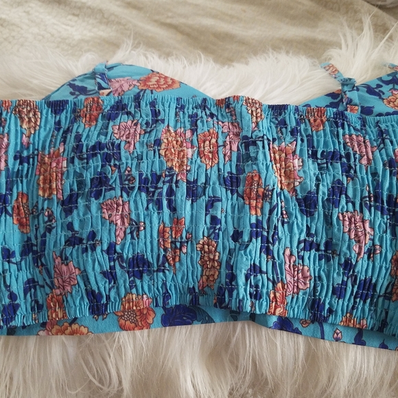 Floral Boho crop top and ruffled mini - Picture 4 of 6